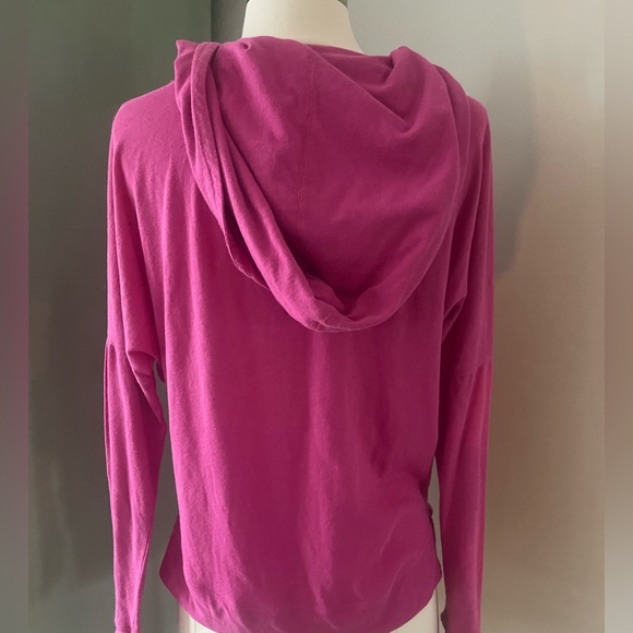 Abercrombie and Fitch pink hoodie tshirt top XS - Picture 2 of 4